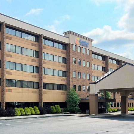 Comfort Inn & Suites Wadsworth Bagian luar foto
