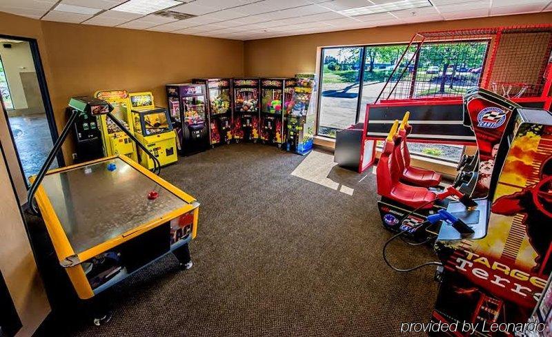 Comfort Inn & Suites Wadsworth Bagian luar foto
